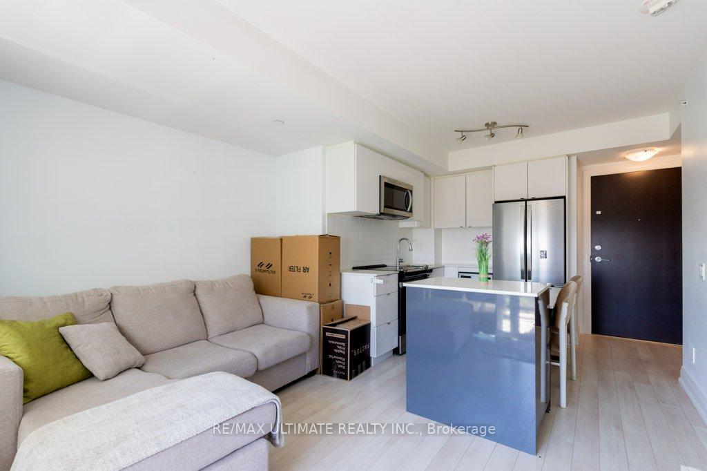 2 Bedrooms Condo at 1461 Lawrence, Toronto For sale
