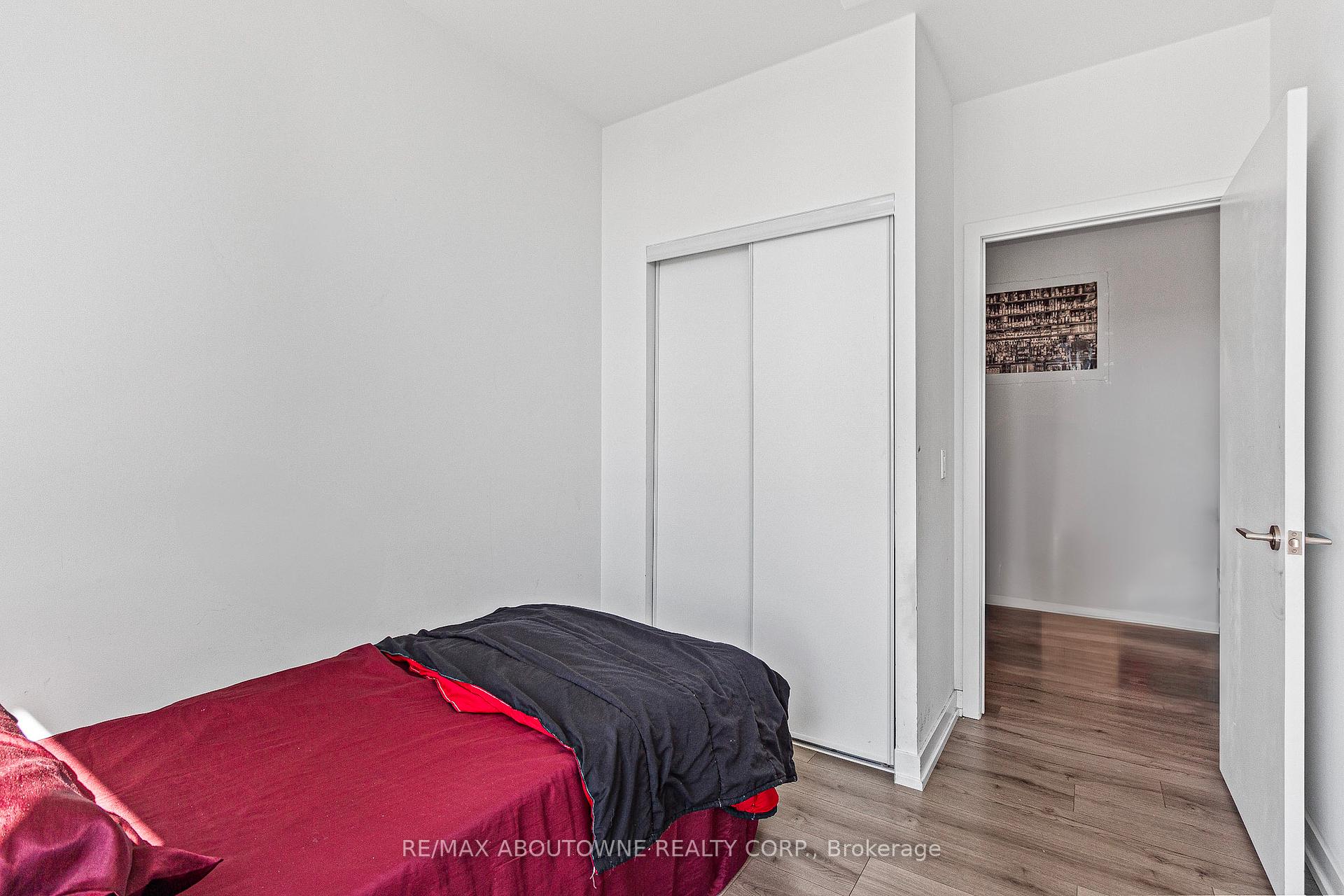 3 Bedrooms Condo at 1195 The Queensway, Toronto For sale