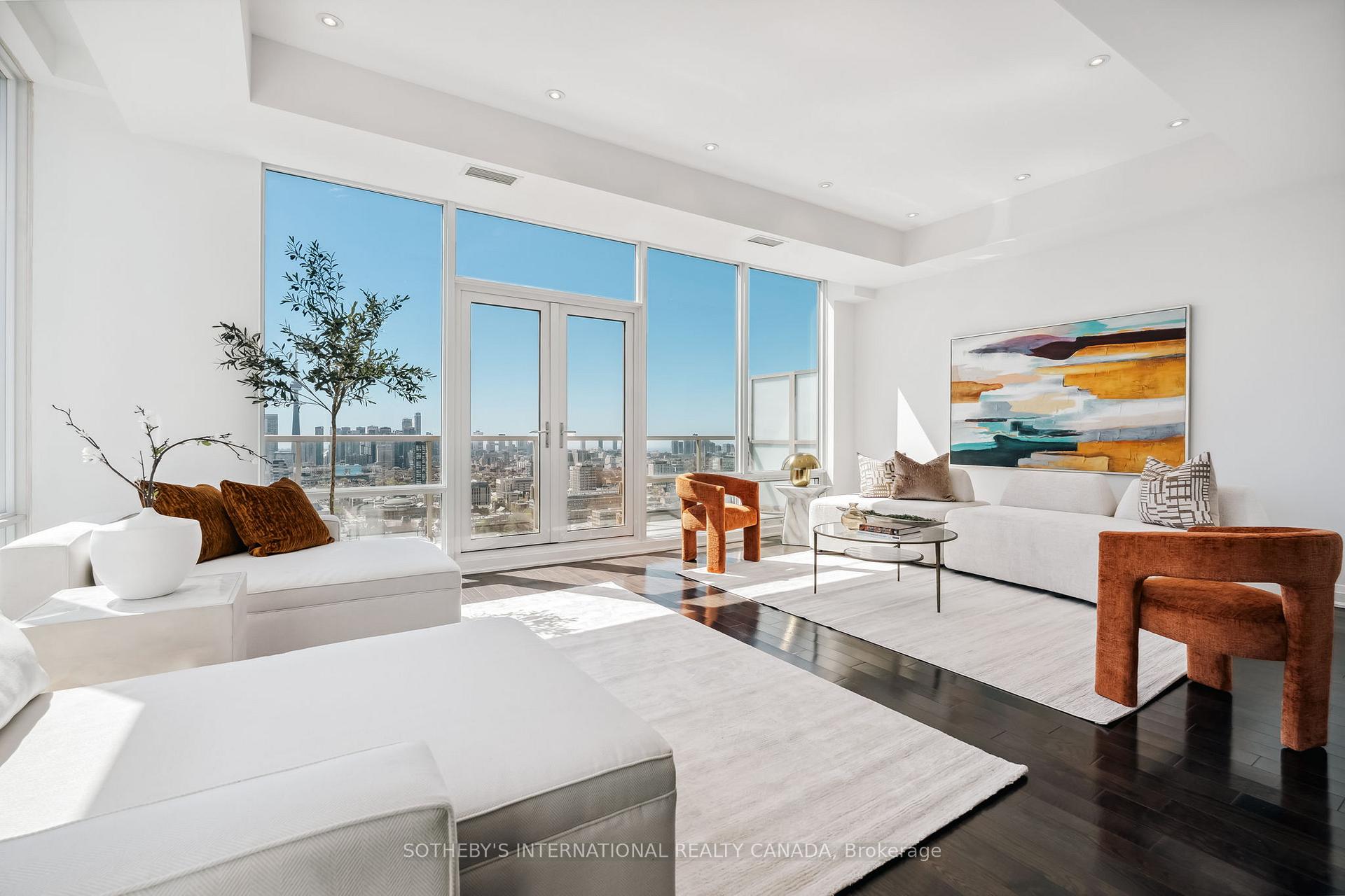 3 Bedrooms Condo at 1 Bedford, Toronto For sale