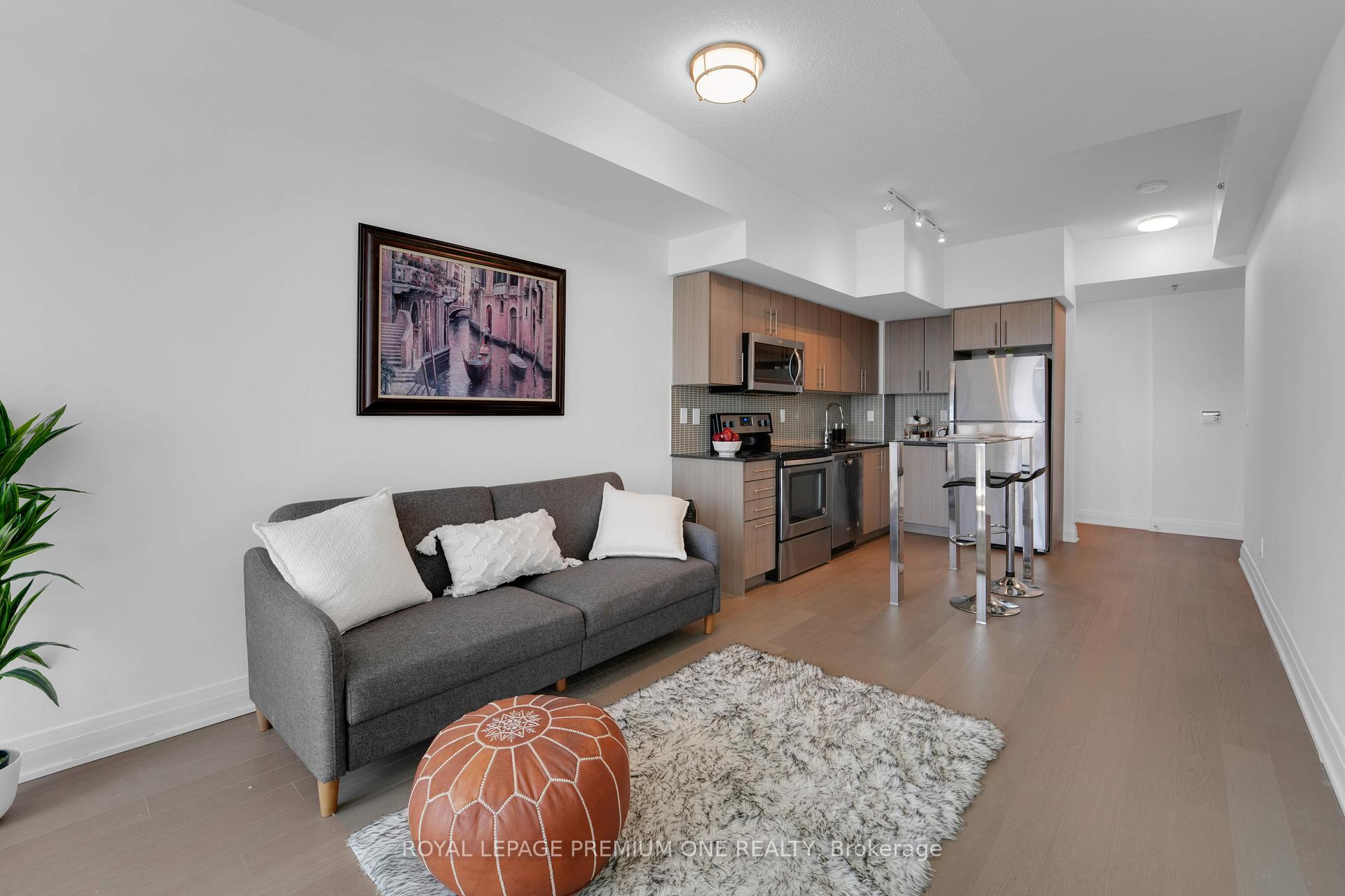 1 Bedroom Condo at 55 Speers, Oakville For sale