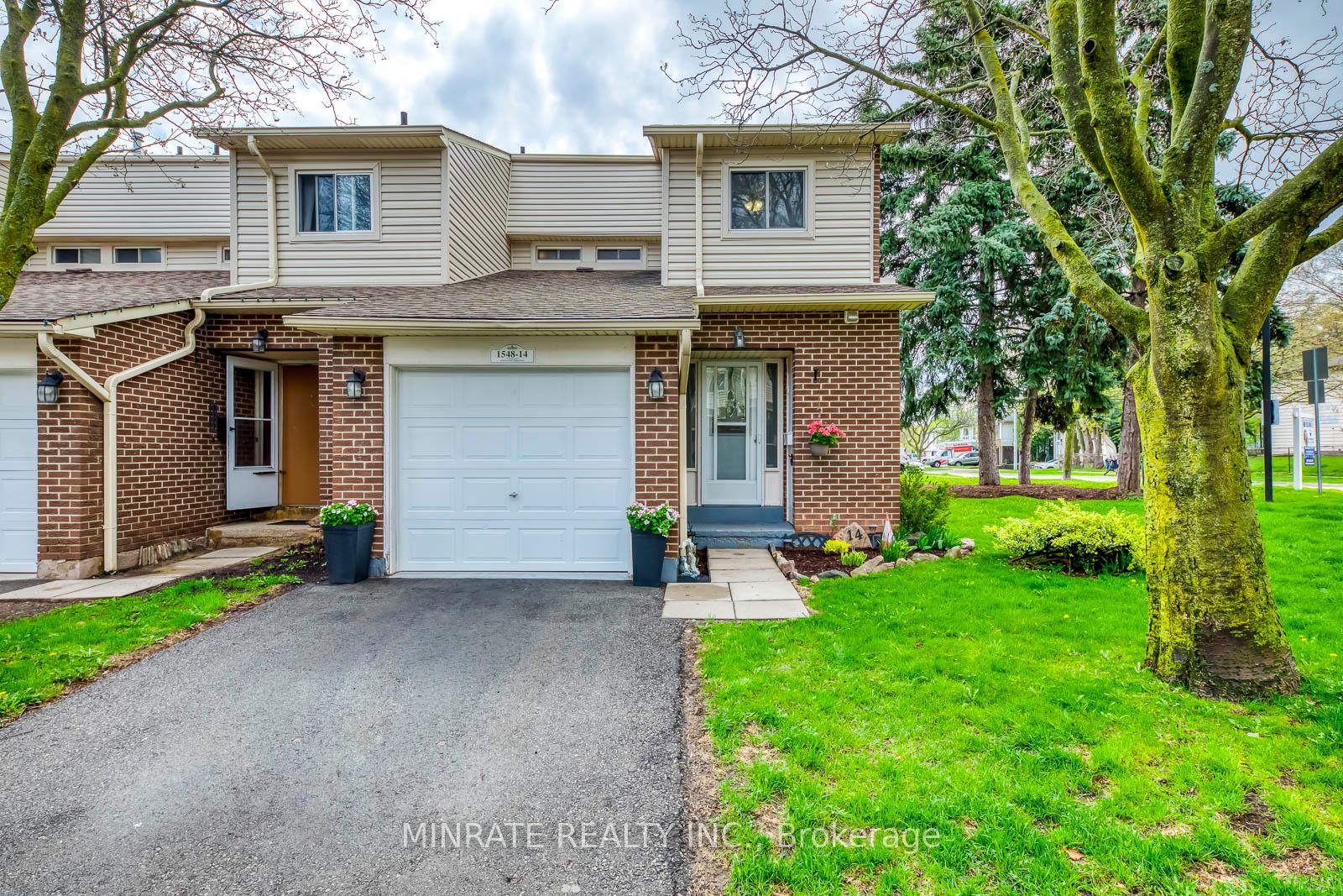 3 Bedrooms Condo at 1548 Newlands, Burlington For sale