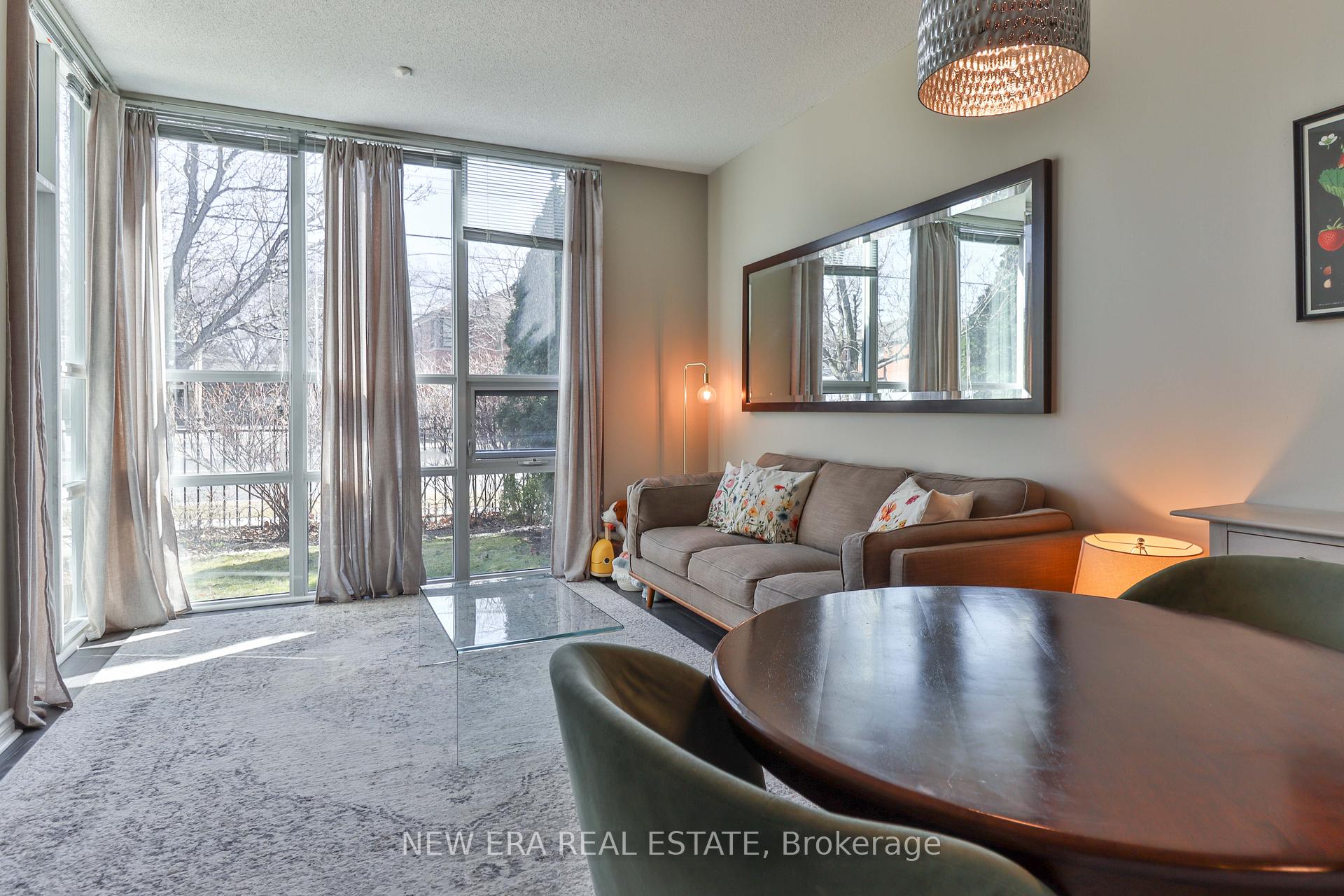 2 Bedrooms Condo at 3830 Bathurst,  Toronto For sale