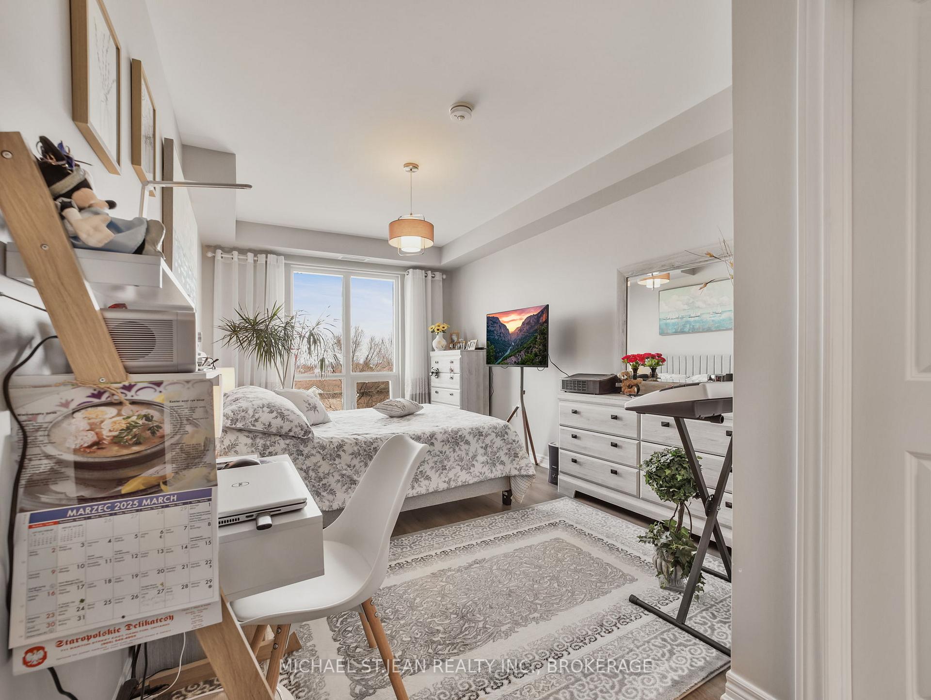 2 Bedrooms Condo at 2750 King,  Hamilton For sale