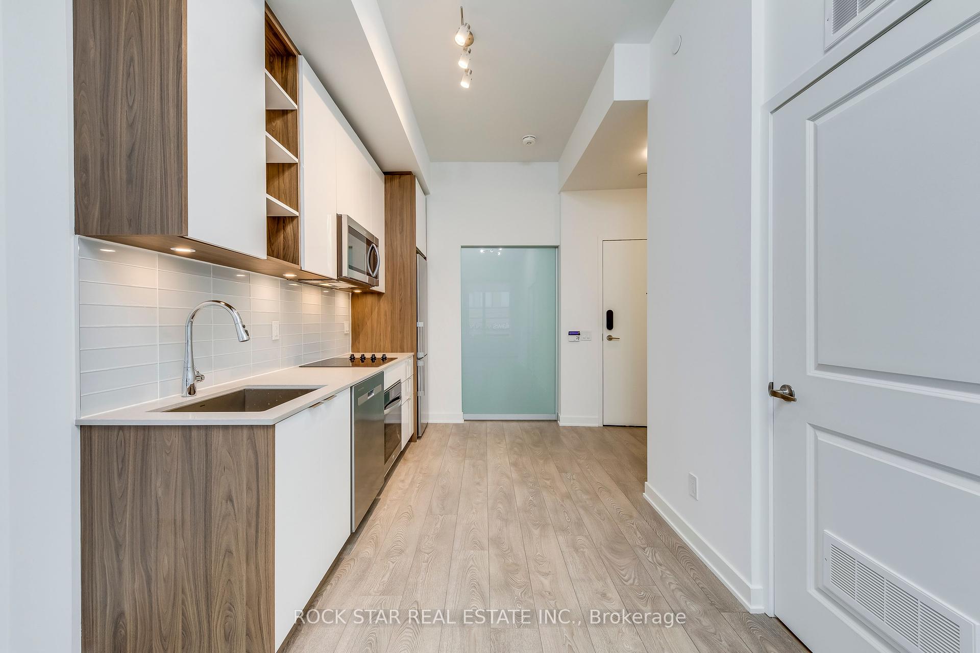 2 Bedrooms Condo at 543 Richmond,  Toronto For sale