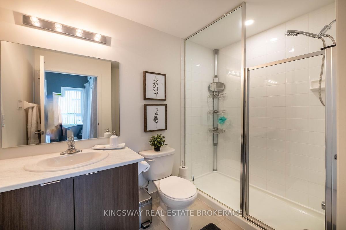 3 Bedrooms Condo at 70 Orchid Place,  Toronto For sale