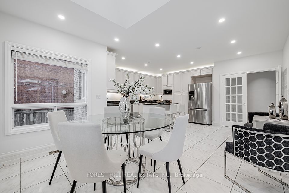 266 Empress
