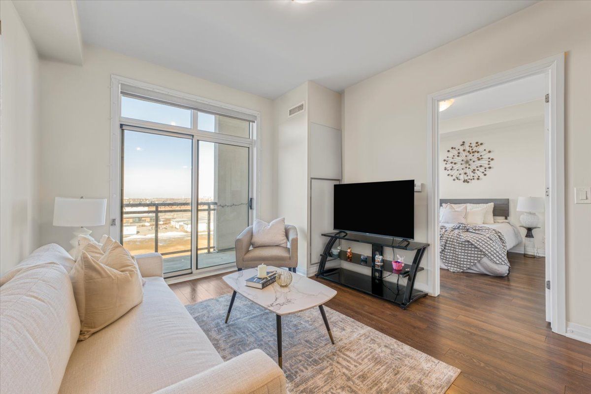 1105 Leger Way E 527