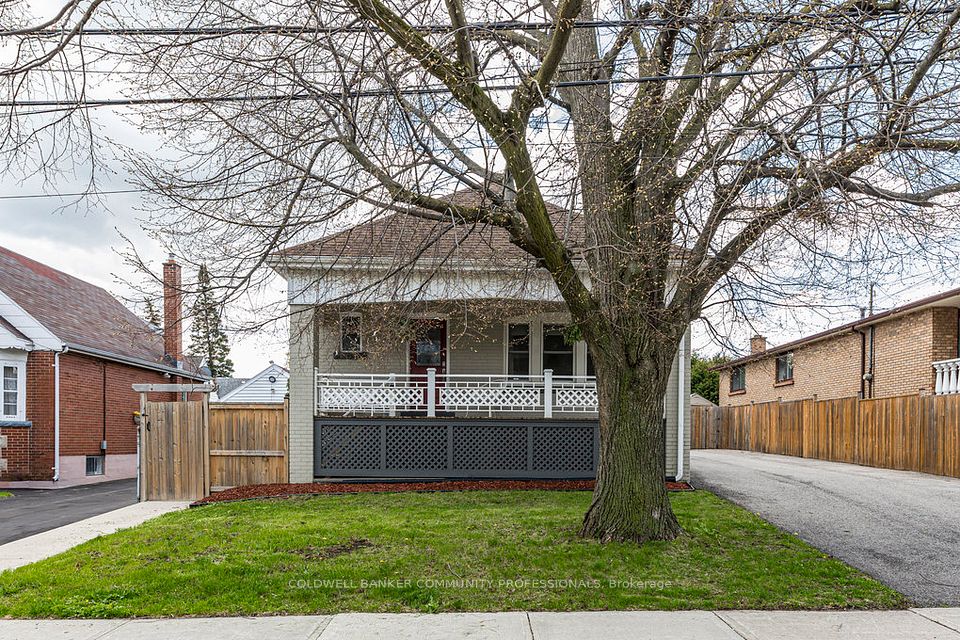 938 Lawrence