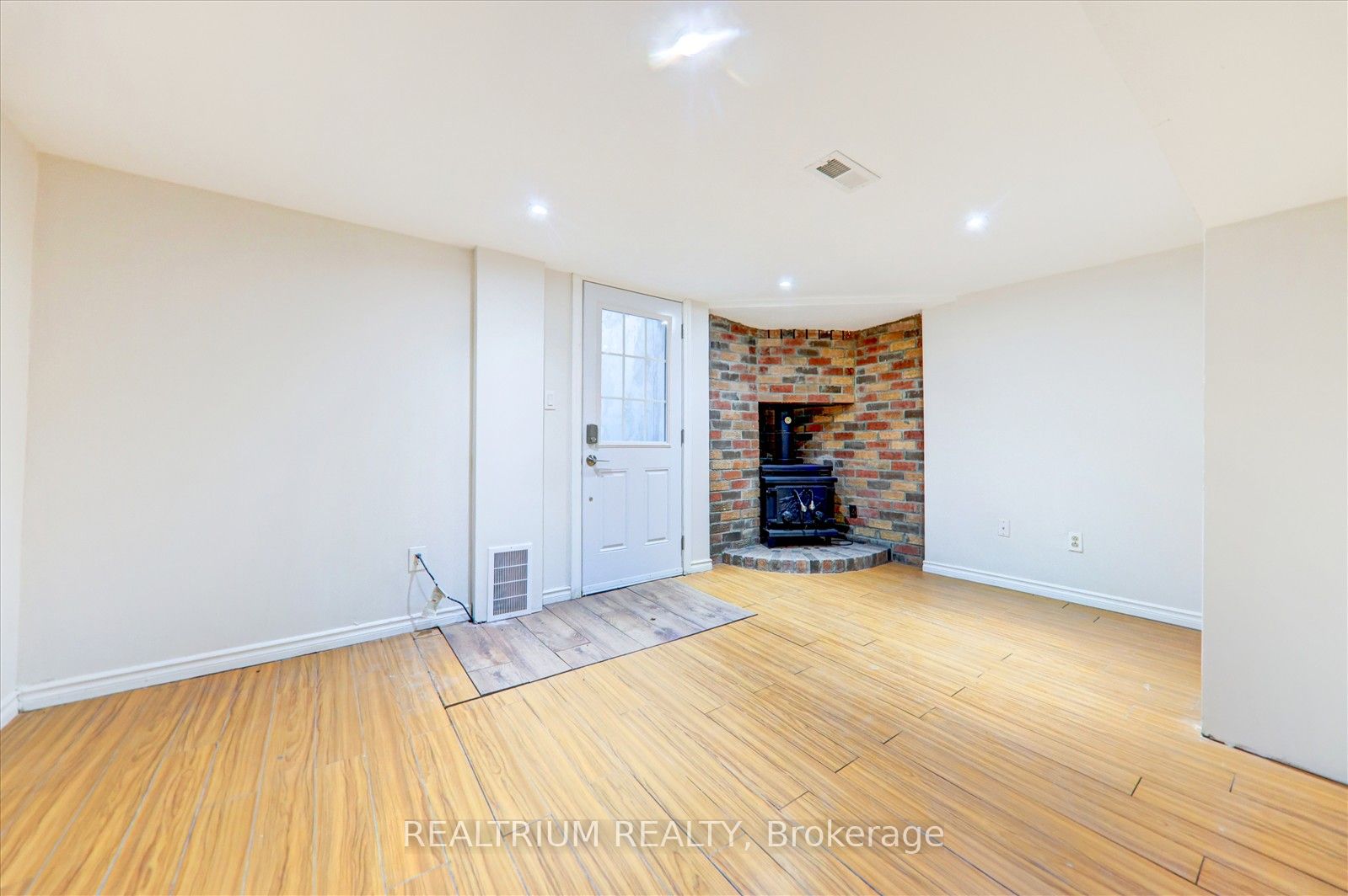 4 Radford Drive