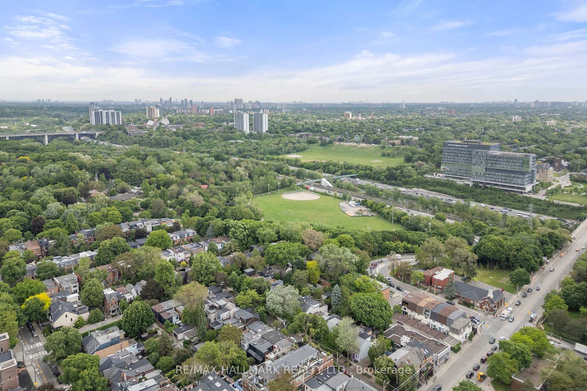 4 Bedrooms Condo at 130 River, Toronto For sale