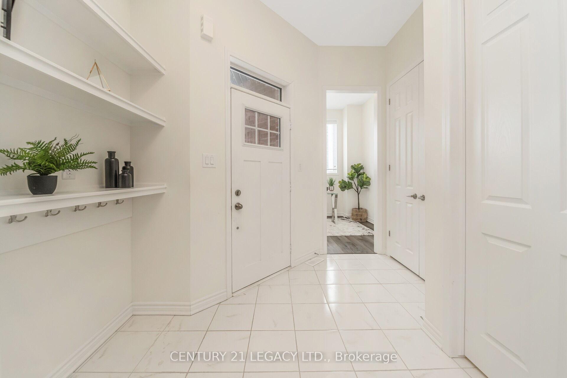 932 Cherry Court, Milton, ON L9E 1P8