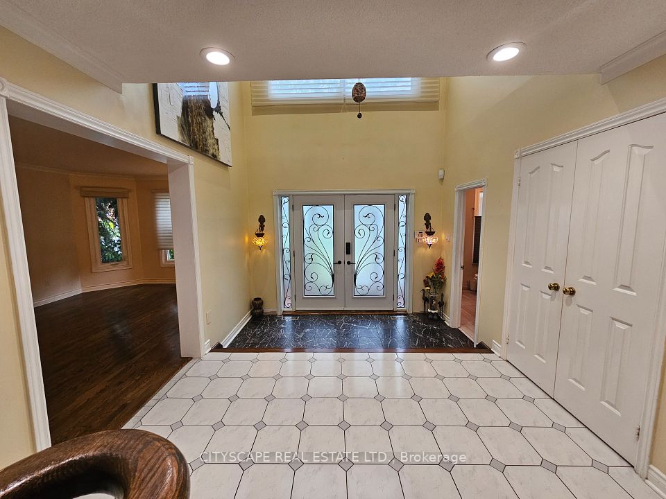 406 Weldrick Road, Richmond Hill, ON L4B 2M8