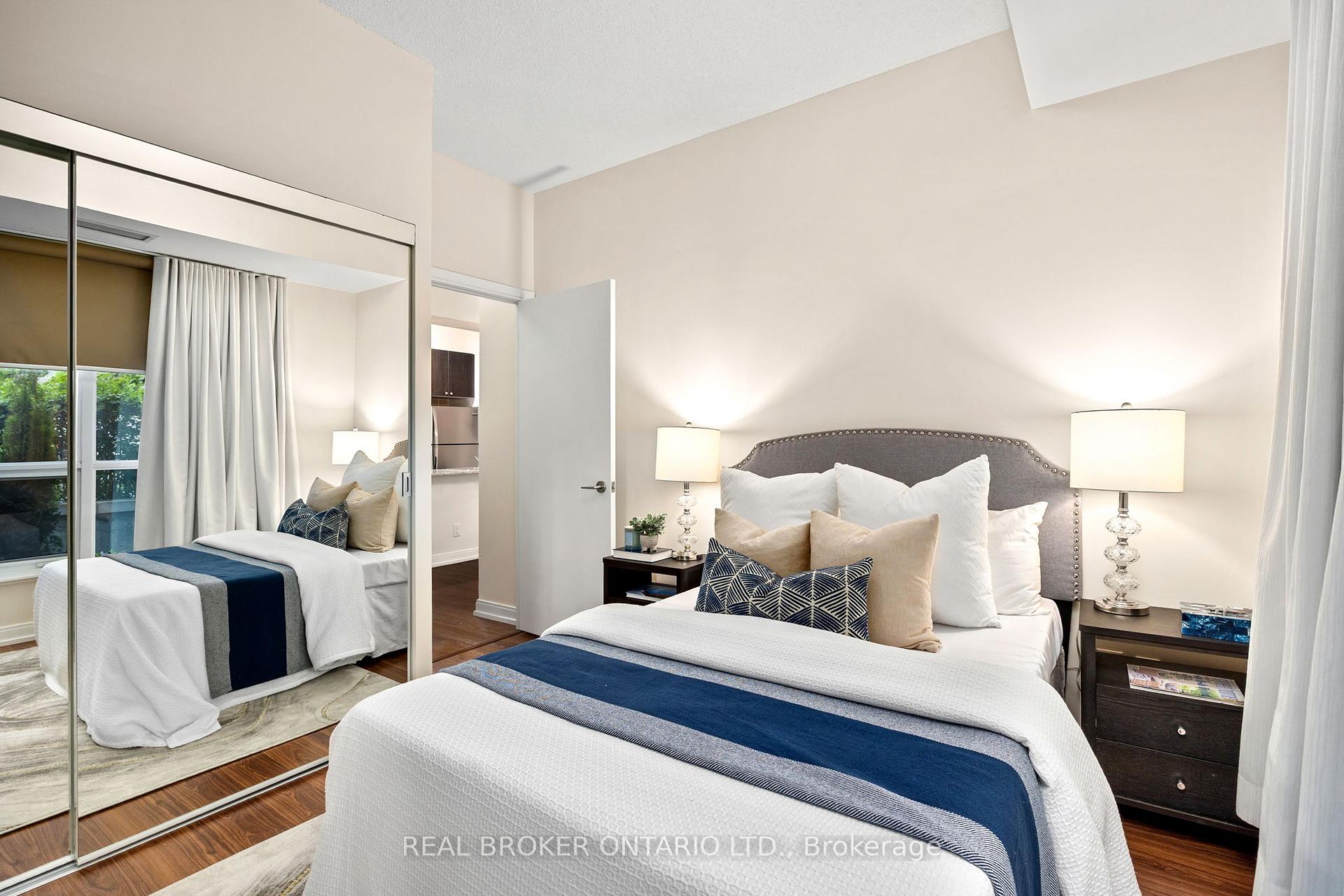 2 Bedrooms Condo at 181 Village Green, Toronto For sale
