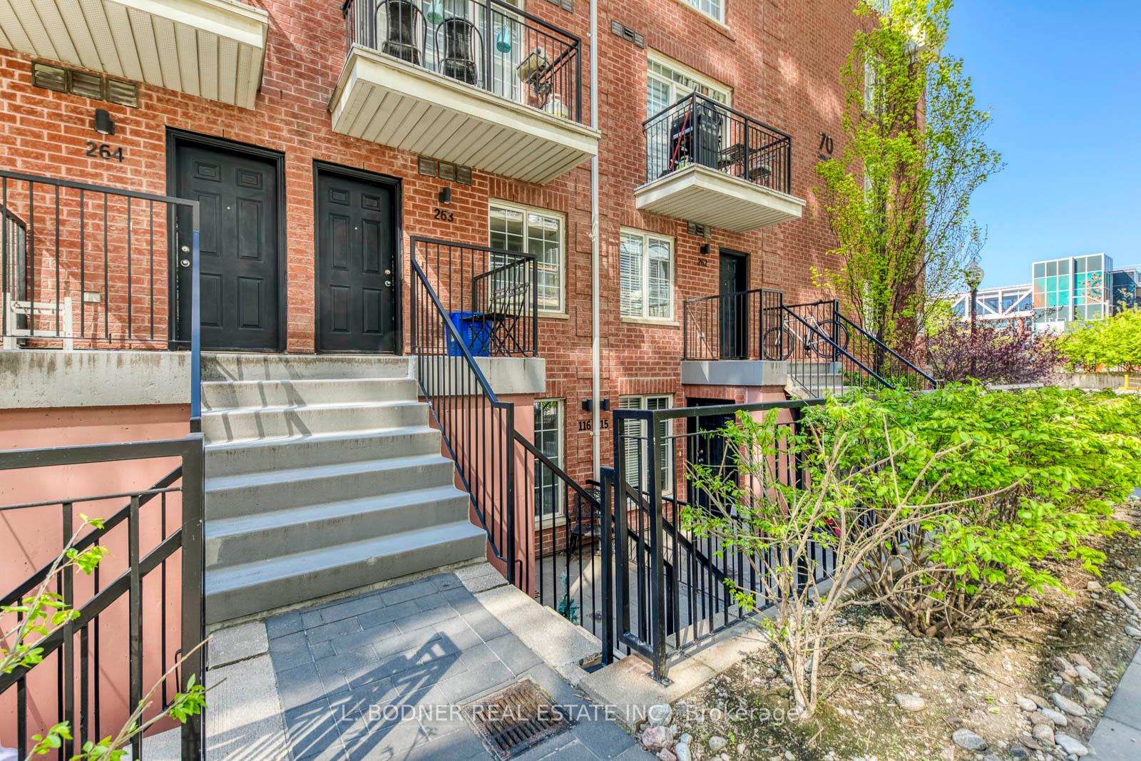 1 Bedroom Condo at 70 Douro, Toronto For sale