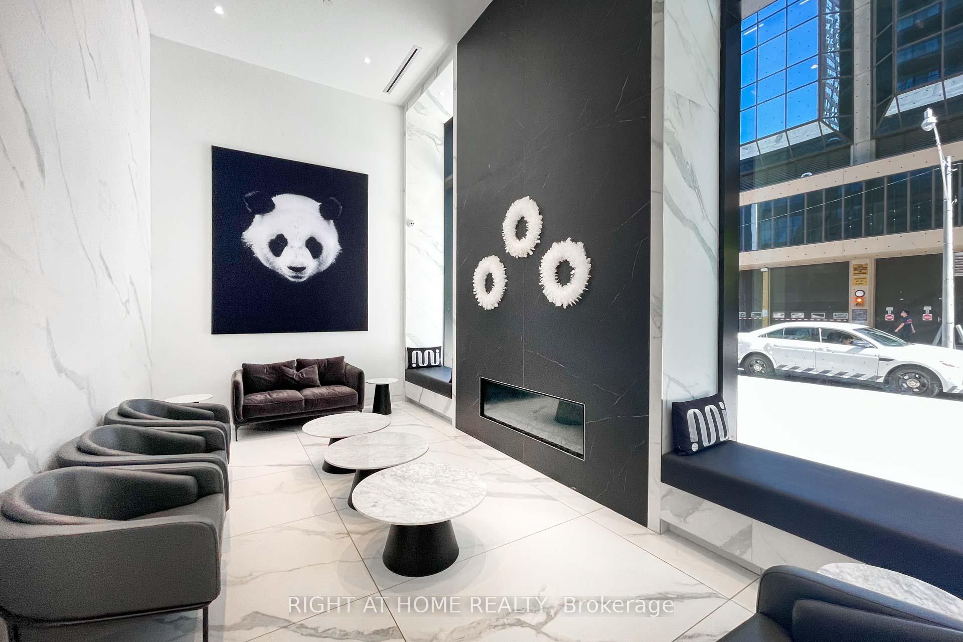 3 Bedrooms Condo at 20 Edward, Toronto For sale