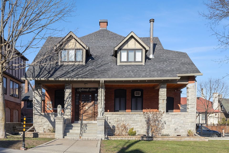 17 Marlborough