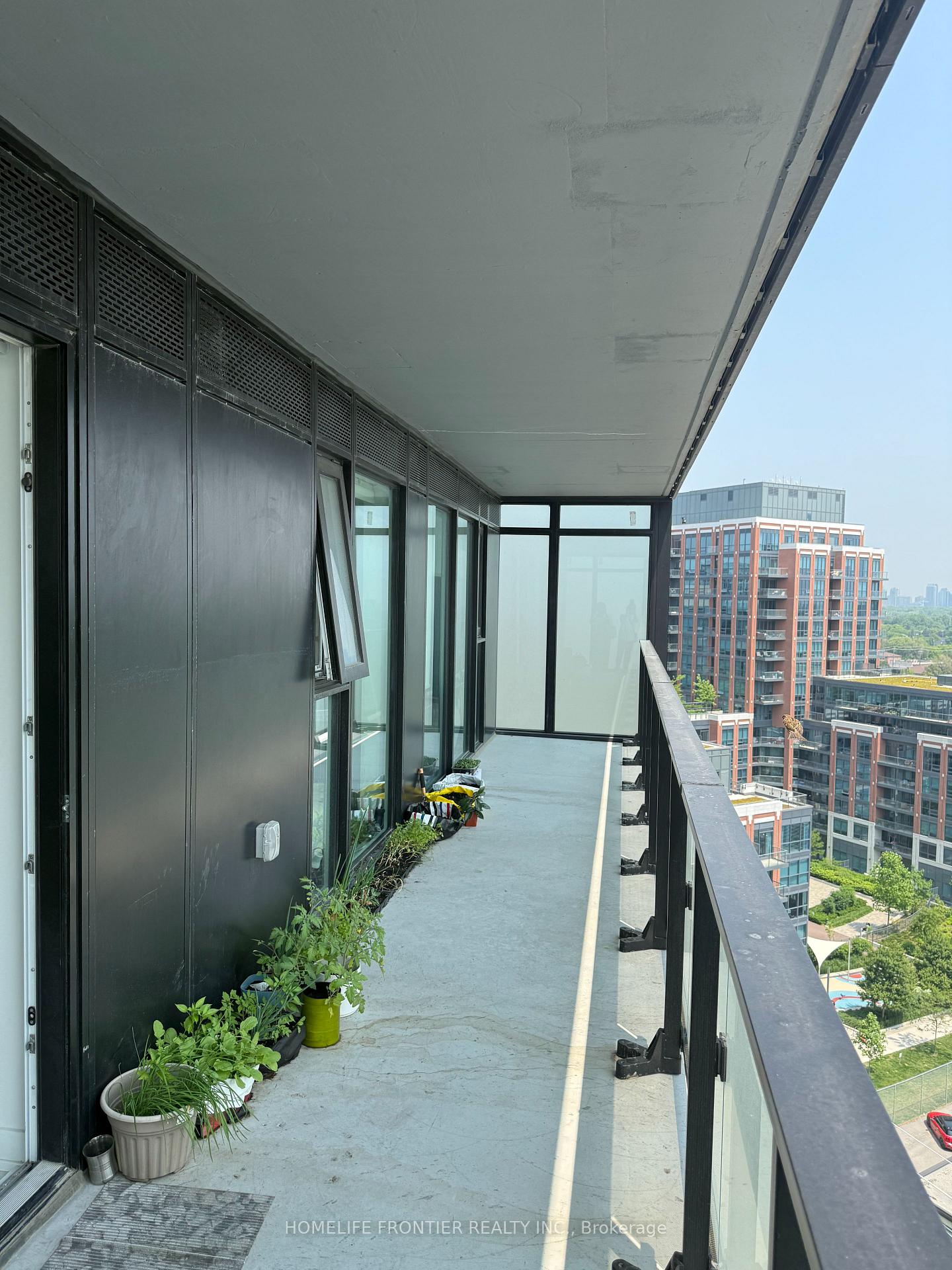 3 Bedrooms Condo at 8 Tippett, Toronto For sale