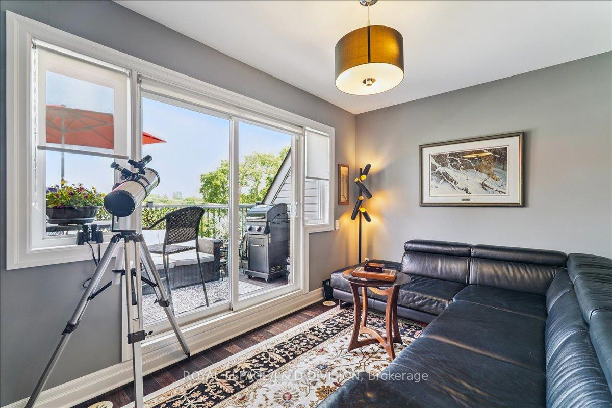 4 Bedrooms Condo at 361 Roehampton, Toronto For sale