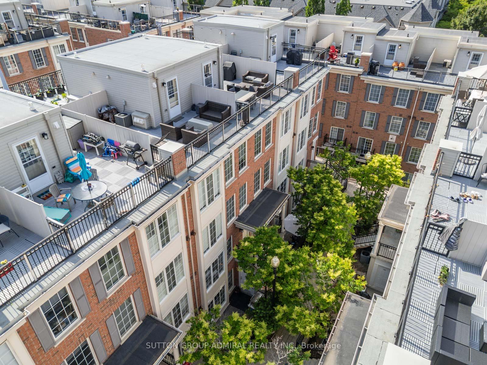 2 Bedrooms Condo at 5 Everson, Toronto For sale