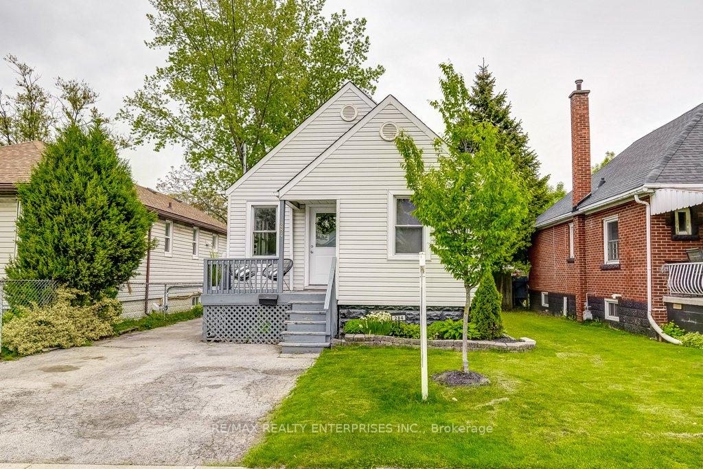 284 Tolton Avenue, Hamilton, ON L8H 5P5