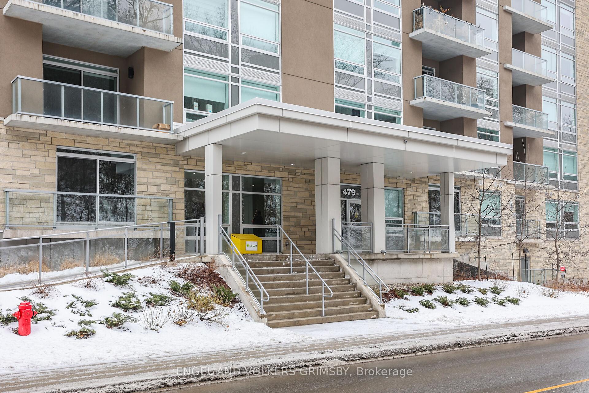 2 Bedrooms Condo at 479 Charlton,  Hamilton For sale