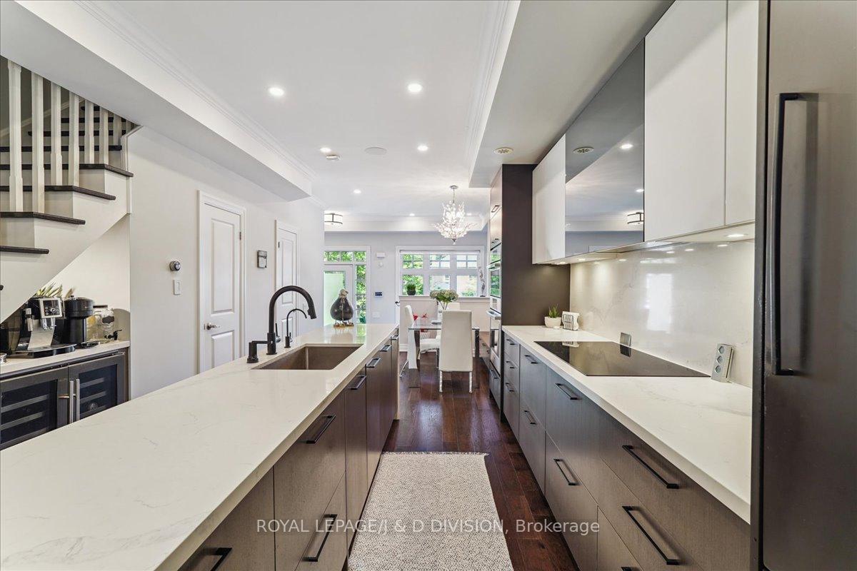 4 Bedrooms Condo at 361 Roehampton, Toronto For sale