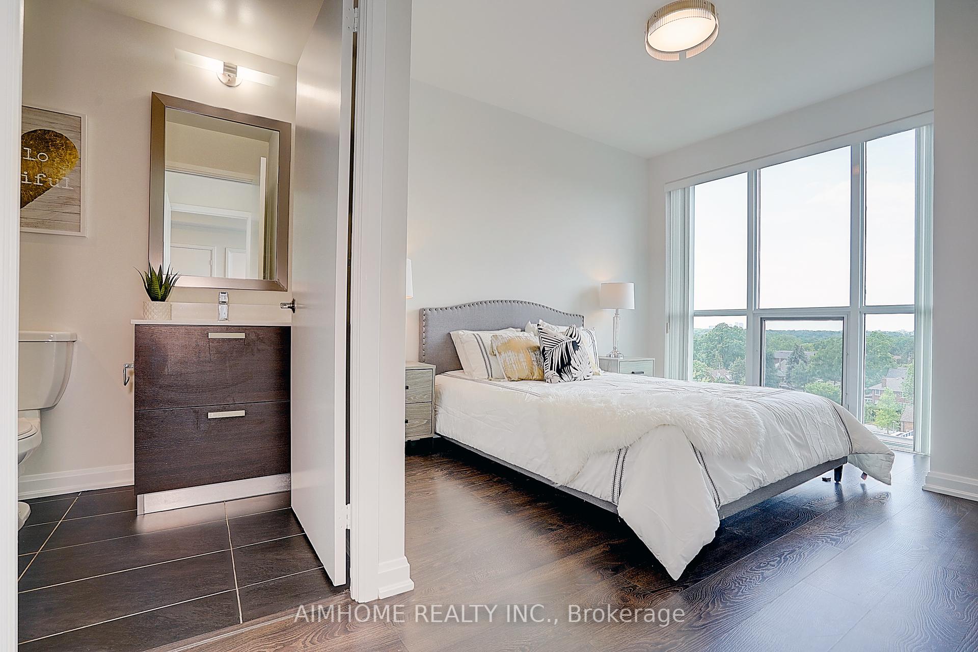 3 Bedrooms Condo at 11 Bogert, Toronto For sale