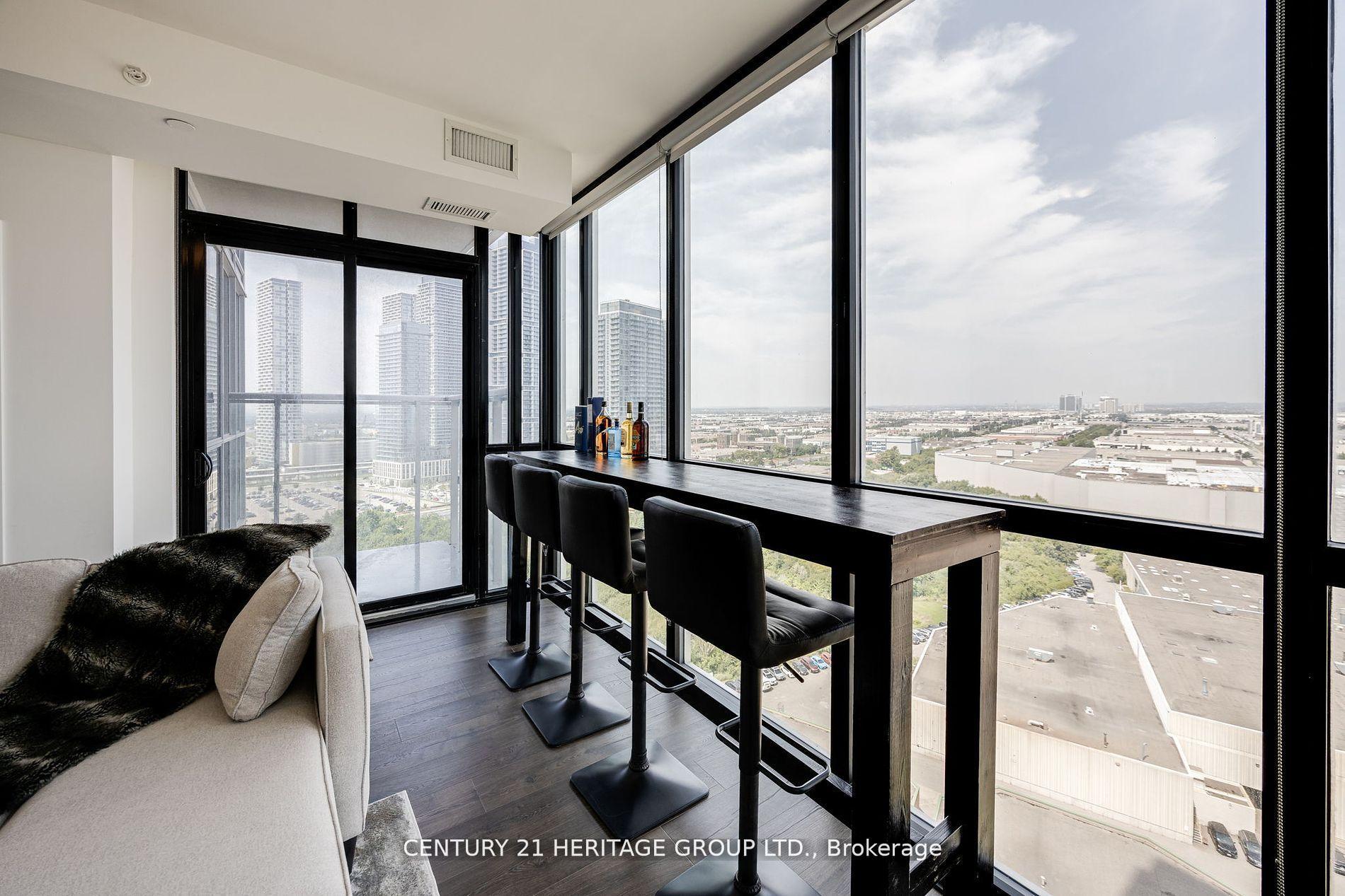 2 Bedrooms Condo at 2916 Highway 7, Vaughan For sale