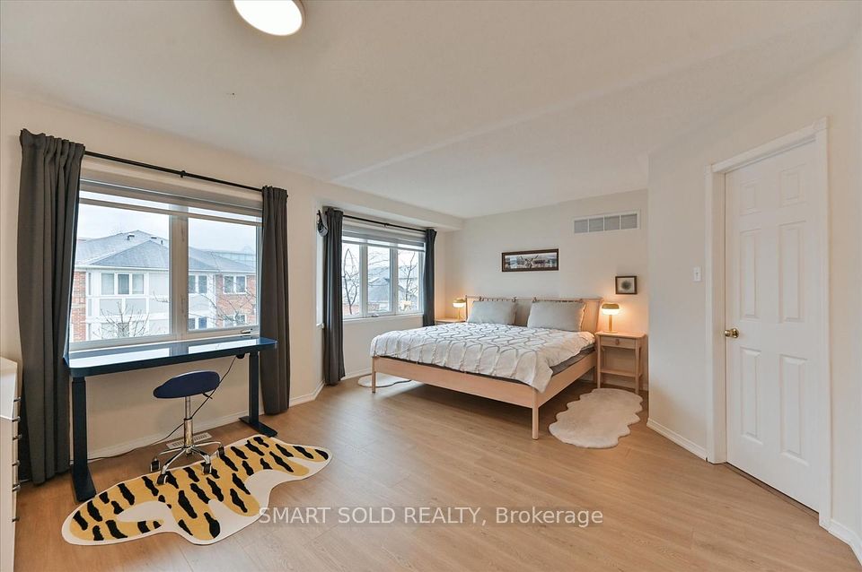 #152 - 18 Clark Avenue, Vaughan, ON L4J 8H1