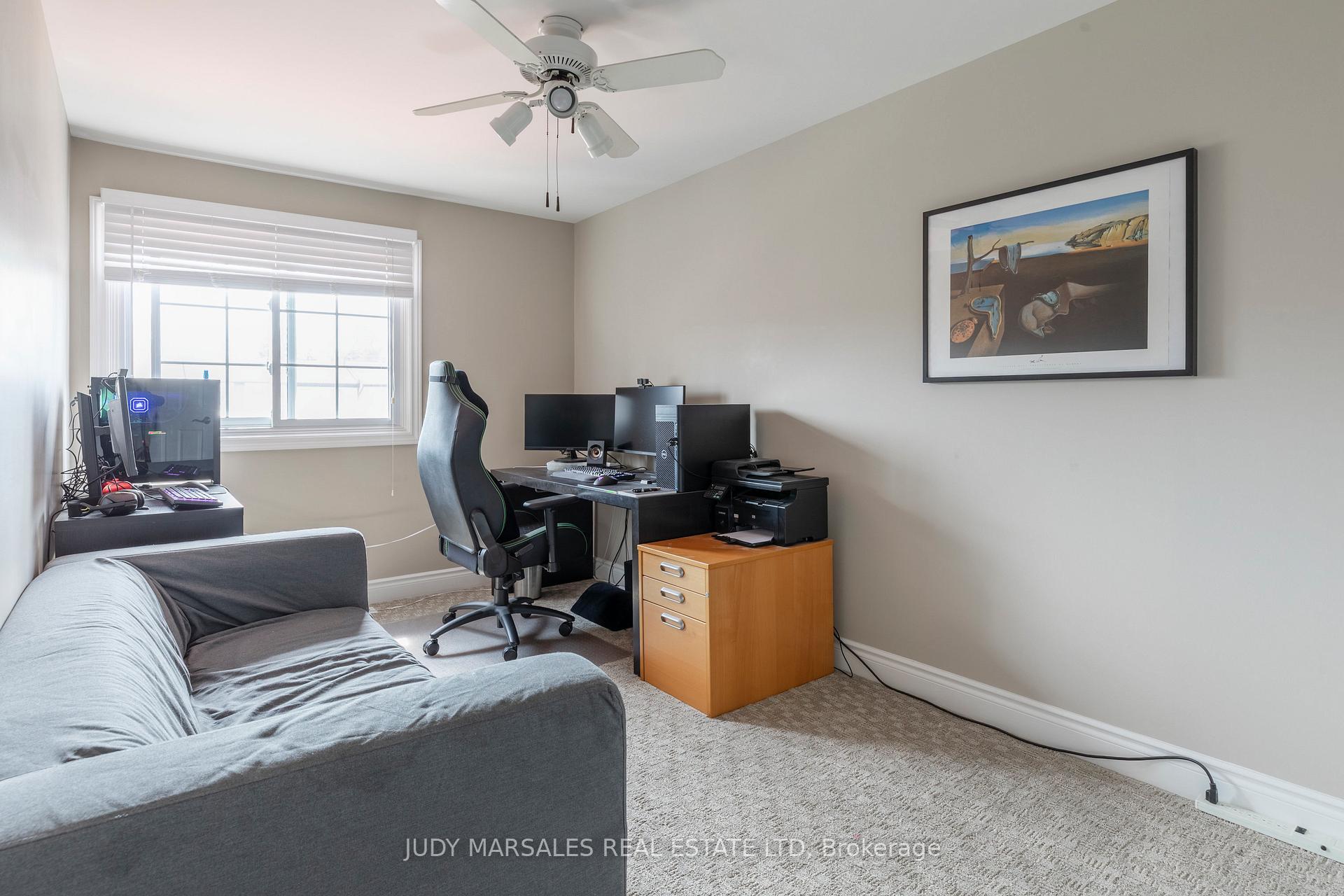 3 Bedrooms Condo at 3035 Glencrest, Burlington For sale