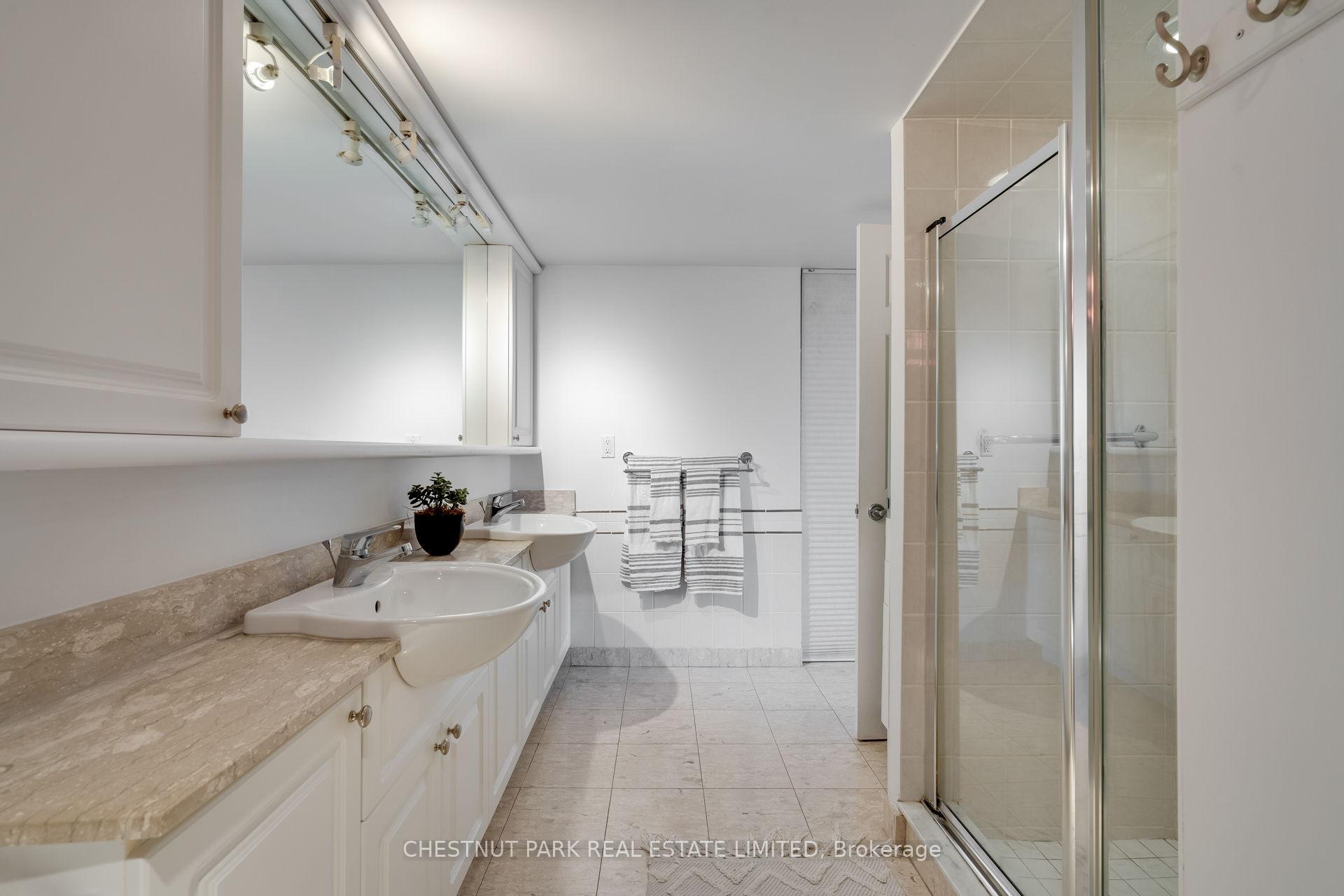 3 Bedrooms Condo at 388 Bloor, Toronto For sale