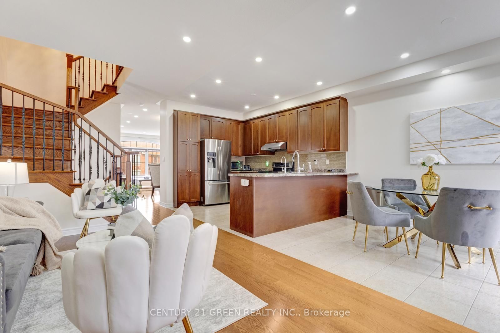 108 Lorenzo Circle