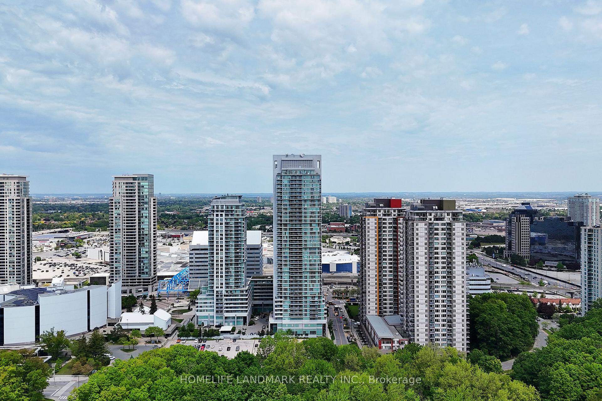 2 Bedrooms Condo at 50 Town Centre, Toronto For sale