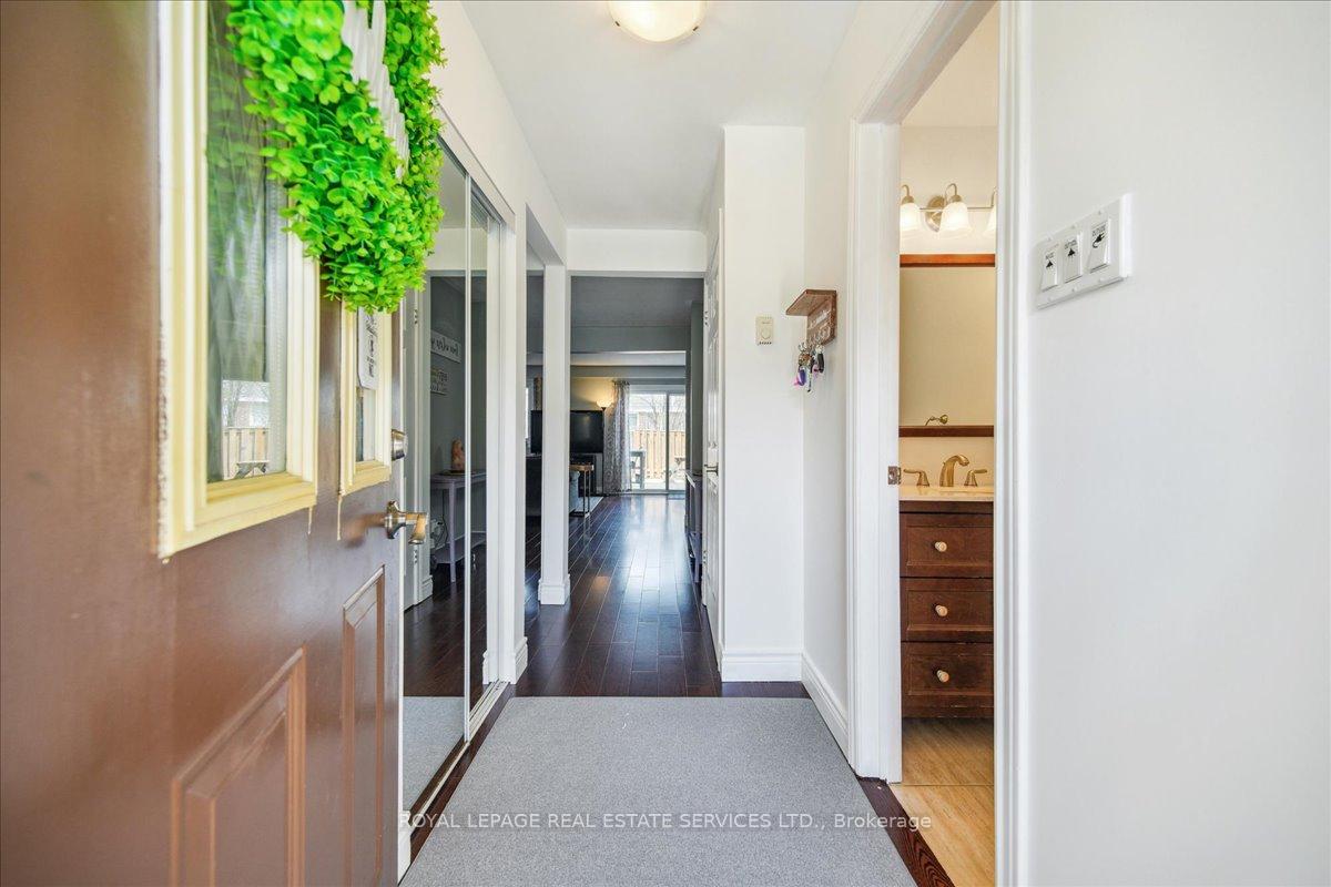 4 Bedrooms Condo at 1450 Sixth, Oakville For sale