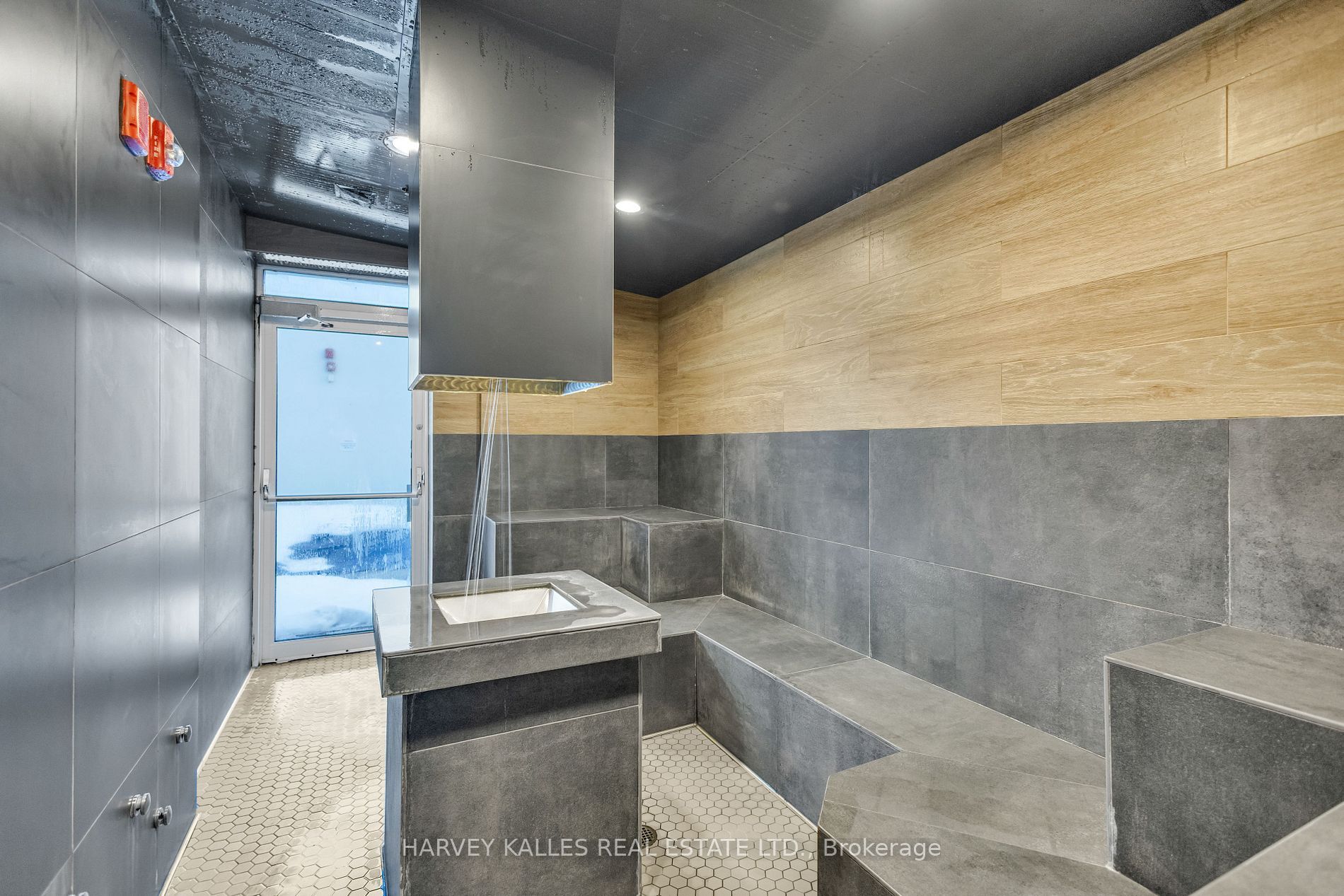 3018 Yonge Street 408