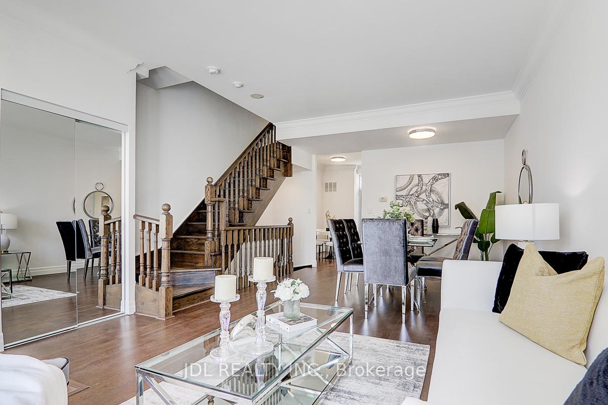 3 Bedrooms Condo at 934 Mount Pleasant,  Toronto For sale