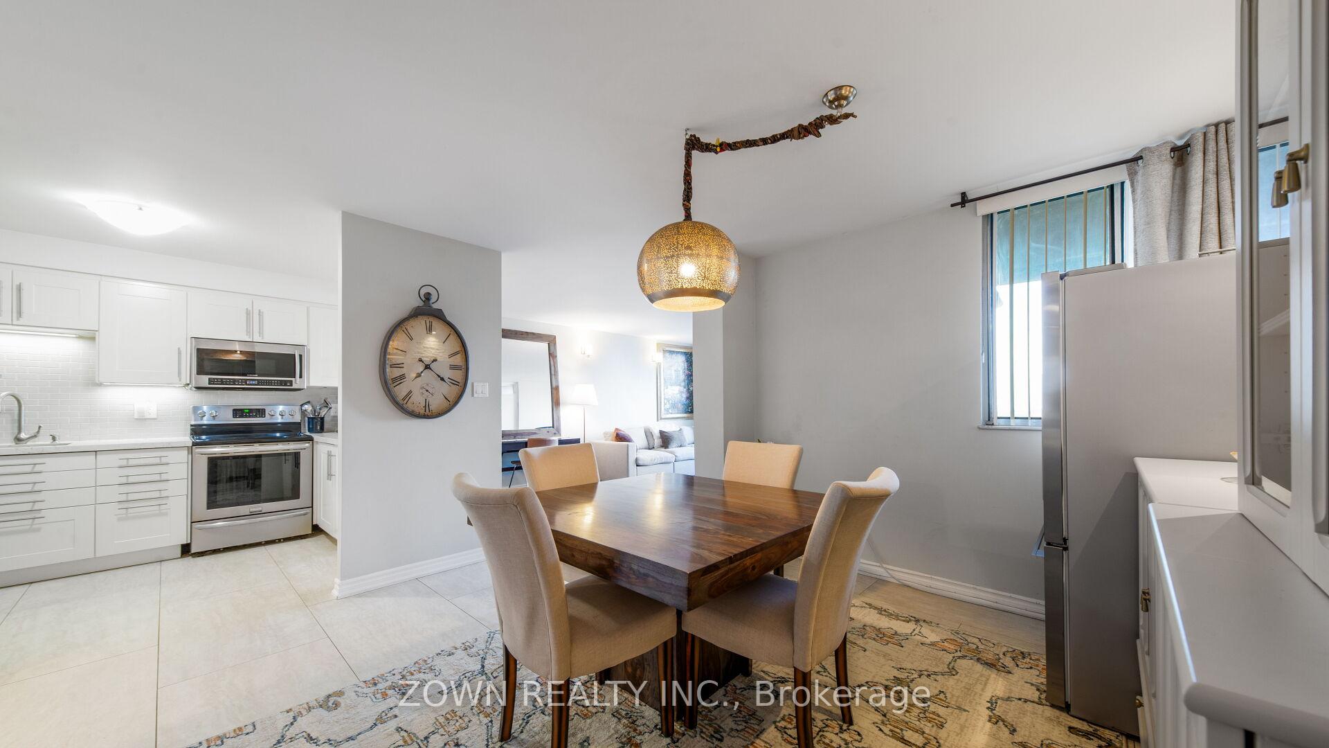 4 Bedrooms Condo at 10 Martha Eaton, Toronto For sale