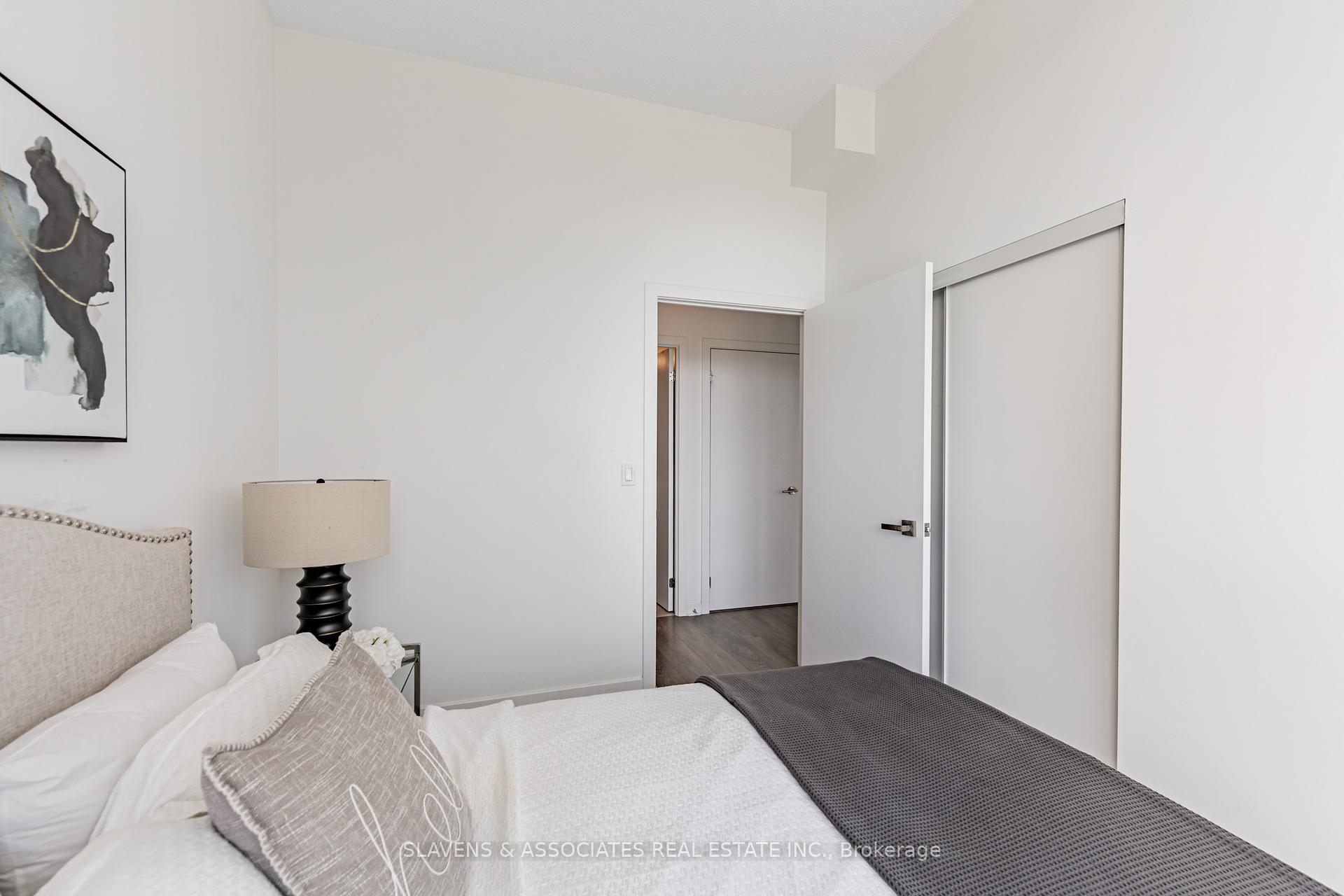 3 Bedrooms Condo at 38 Forest Manor, Toronto For sale