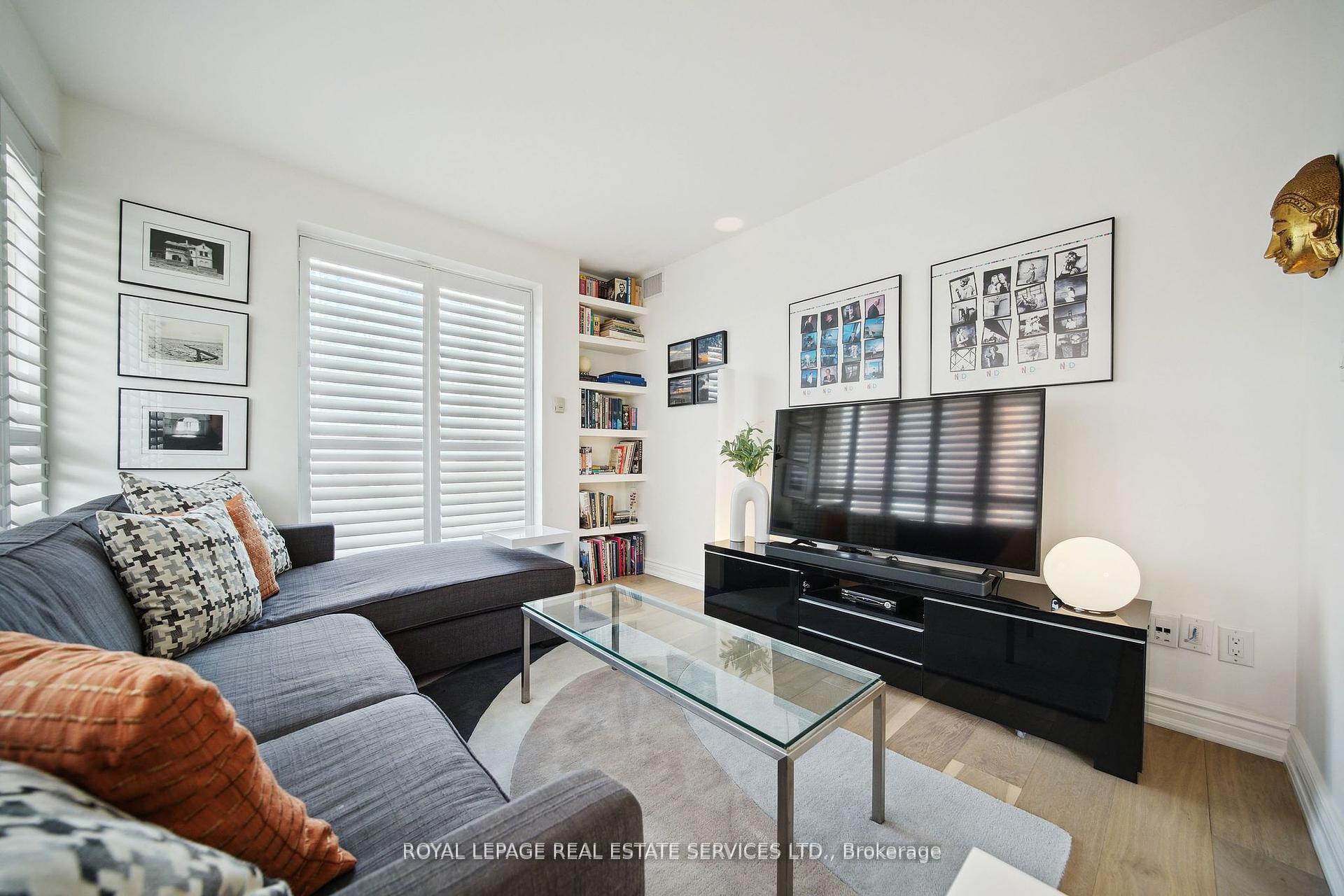 2 Bedrooms Condo at 480 Queens, Toronto For sale