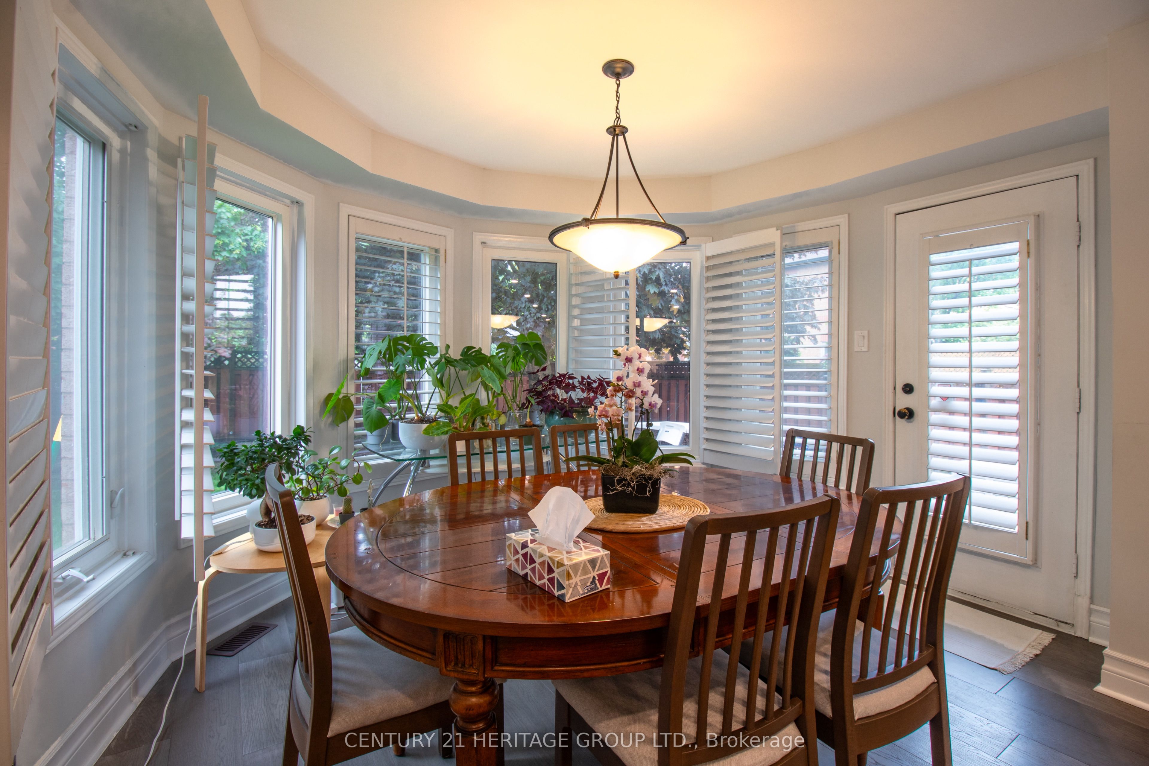 27 Charing Crescent