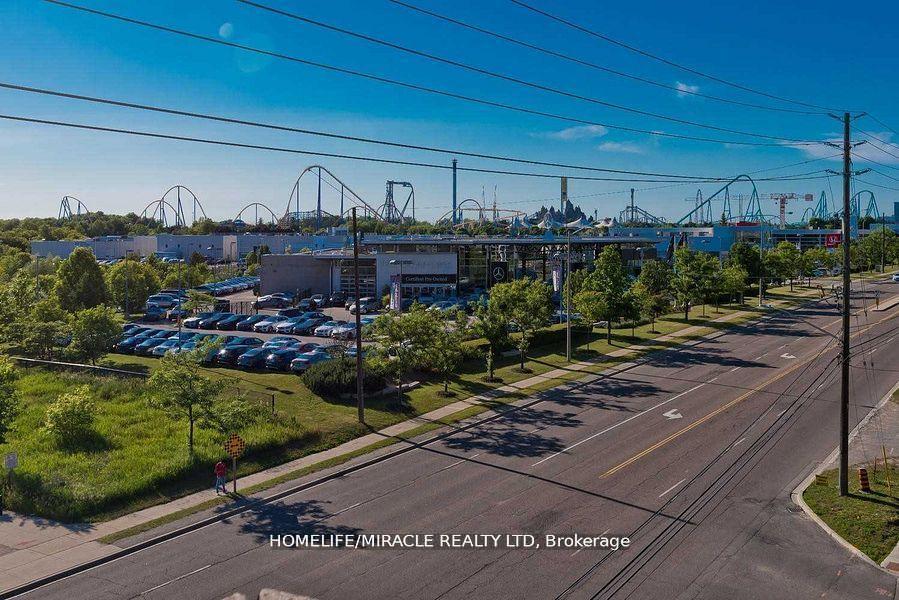 2 Bedrooms Condo at 9235 Jane, Vaughan For sale