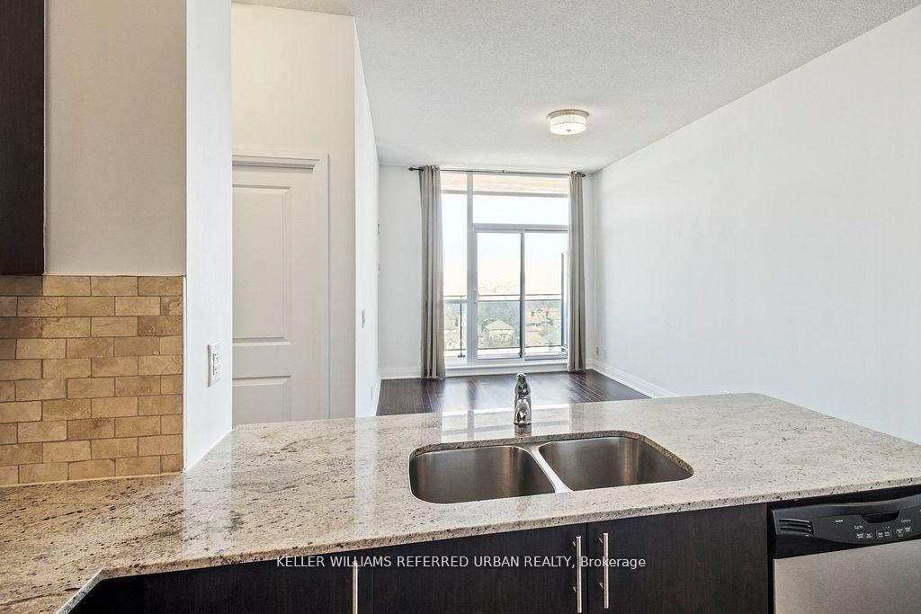 1 Bedroom Condo at 520 Steeles, Vaughan For sale