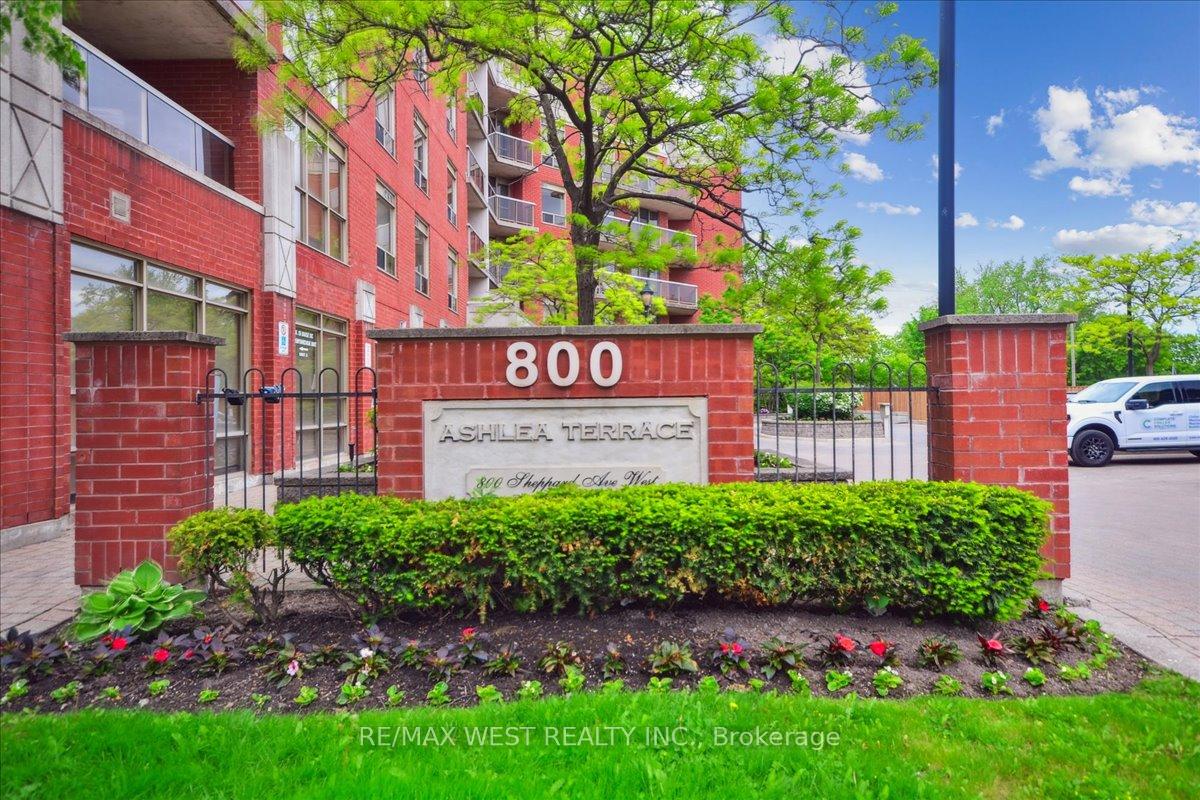 2 Bedrooms Condo at 800 Sheppard, Toronto For sale