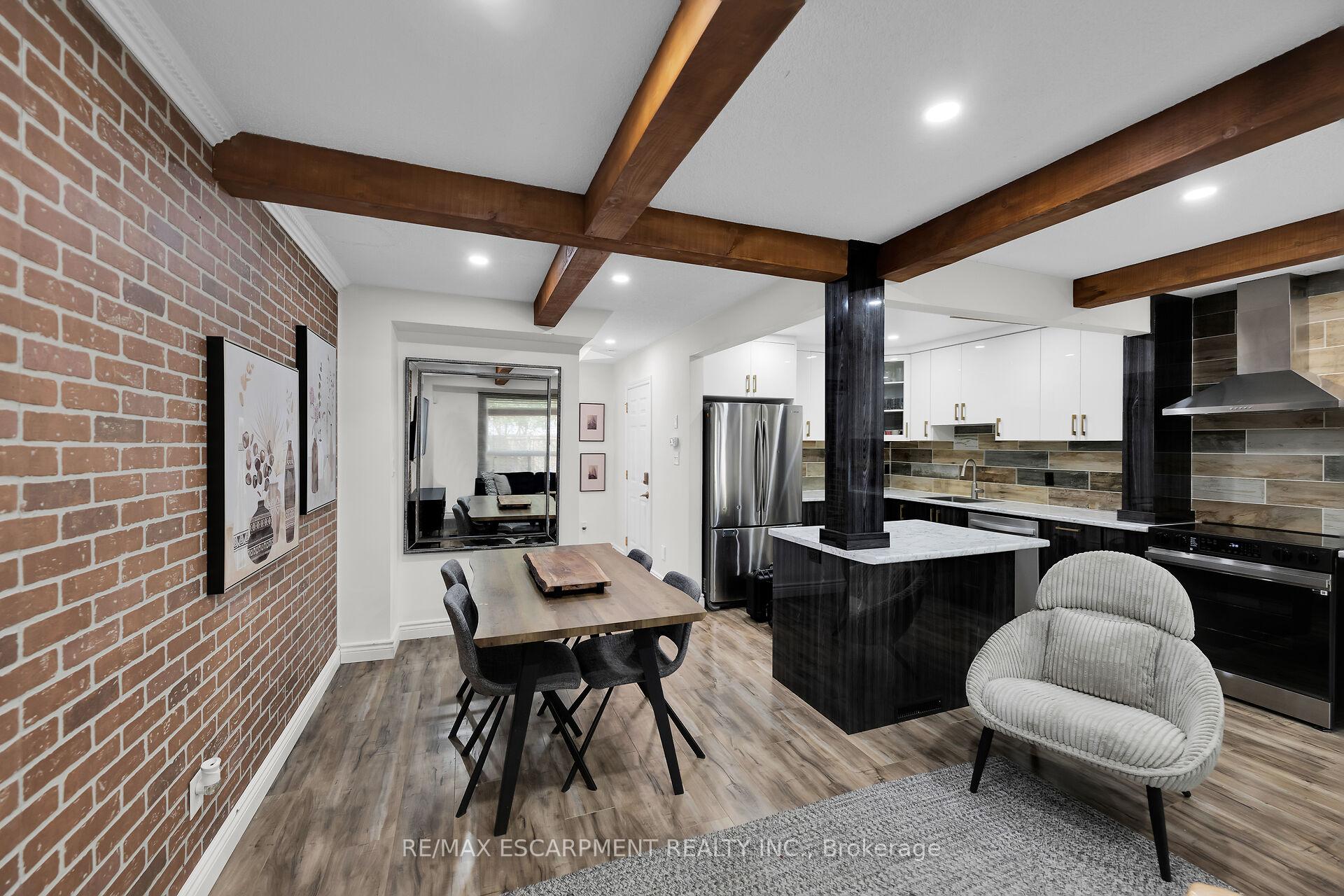 4 Bedrooms Condo at 134 Terni, Hamilton For sale