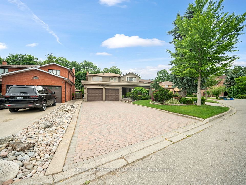21 Majesty Court, Vaughan, ON L4L 3S6