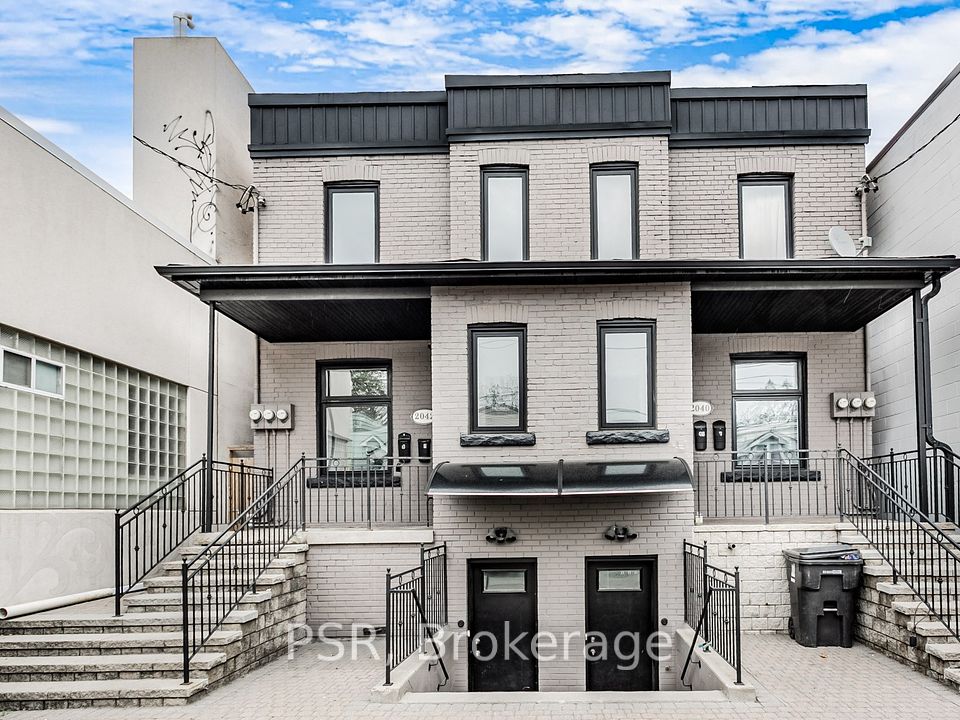 2042 Dundas Street