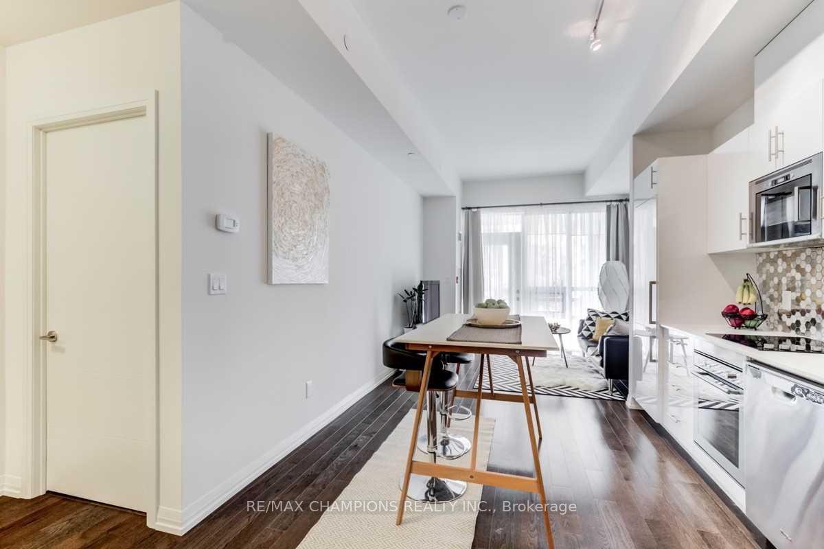 2 Bedrooms Condo at 460 Adelaide,  Toronto For sale