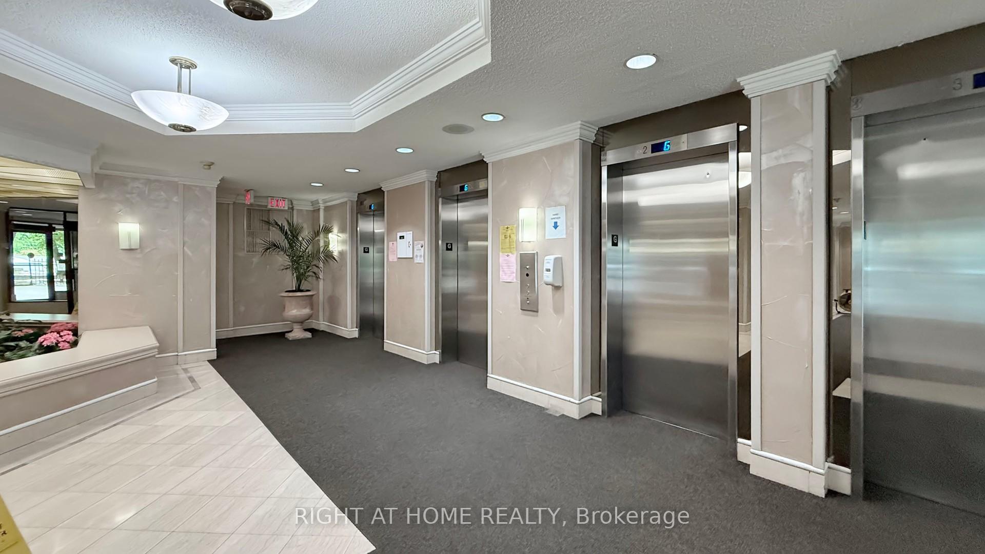 3 Bedrooms Condo at 75 Bamburgh, Toronto For sale