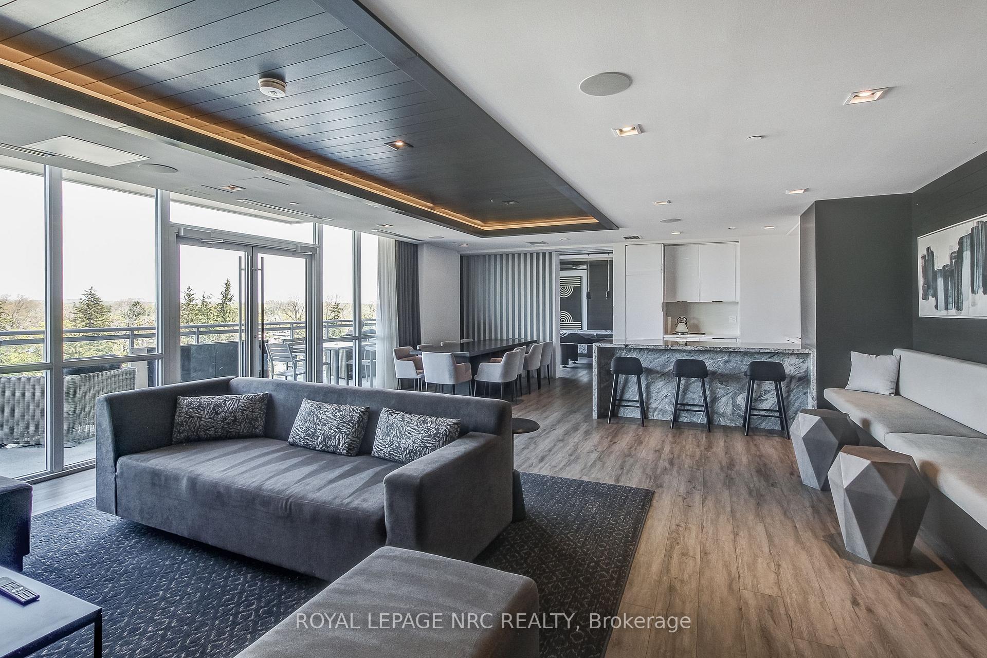 2 Bedrooms Condo at 2025 Maria, Burlington For sale