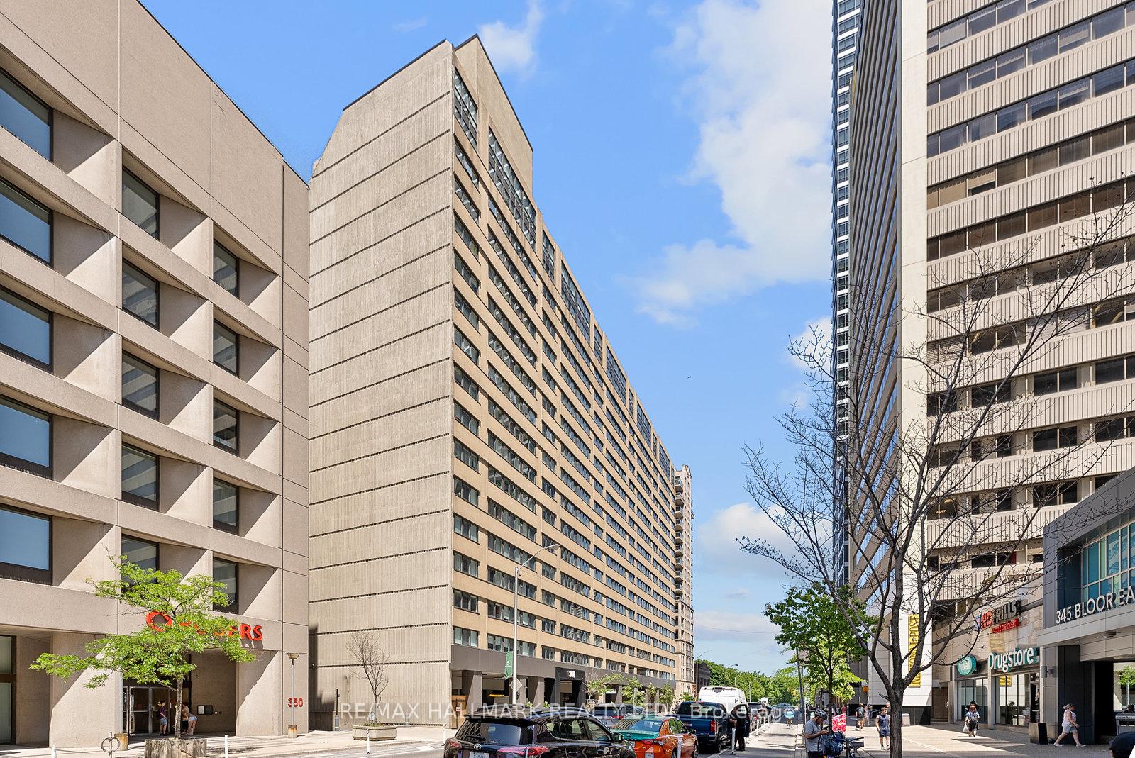 3 Bedrooms Condo at 360 Bloor, Toronto For sale